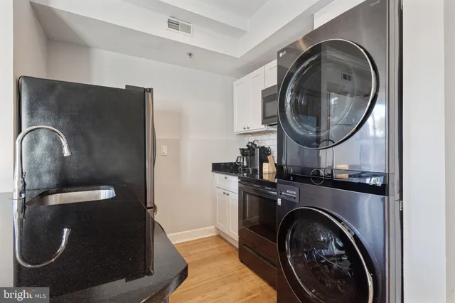 $2,145 | 180 Main Street, Unit 202, Annapolis, MD 21401