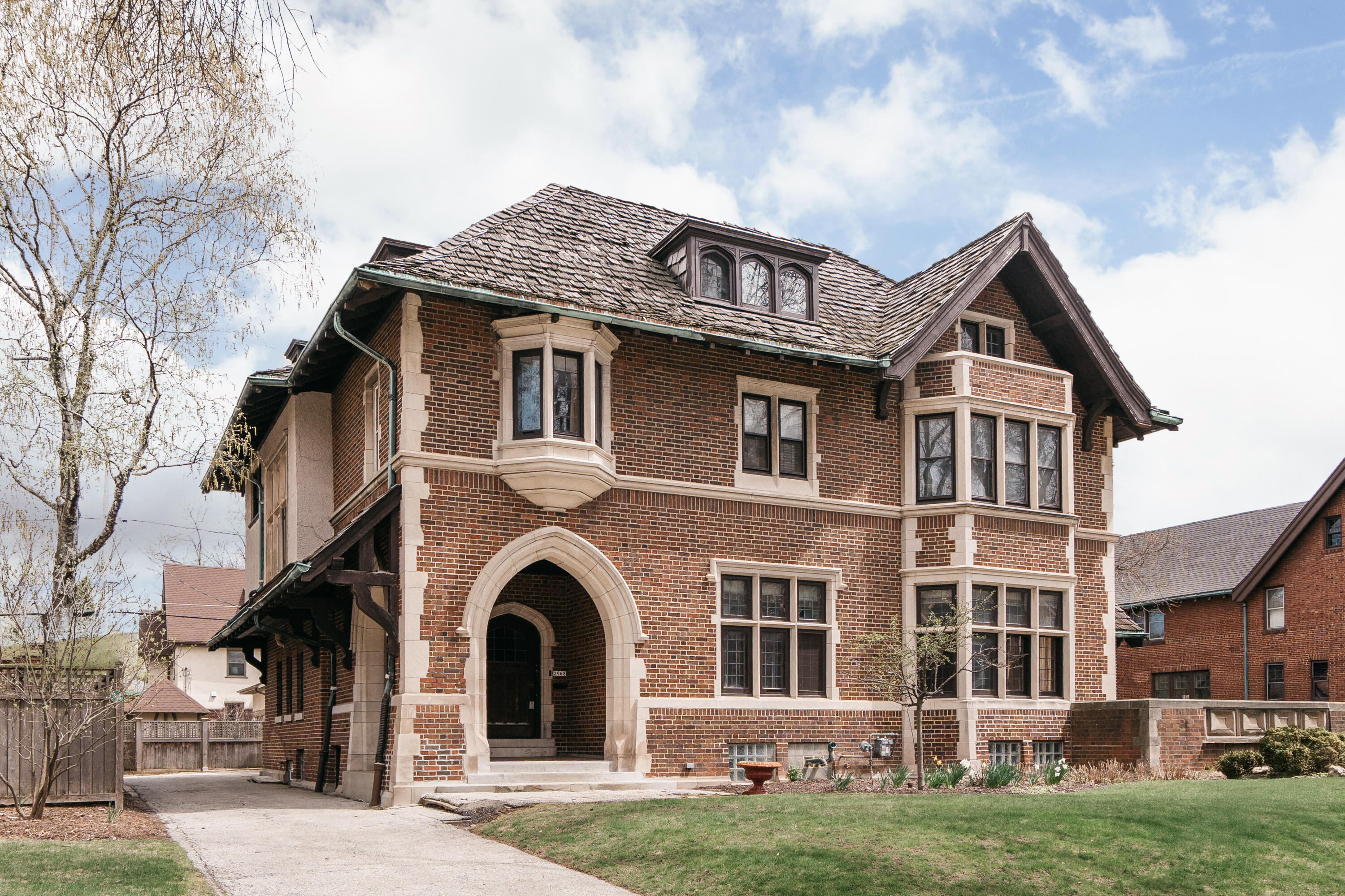 Welcome to 2968 N Shepard Avenue