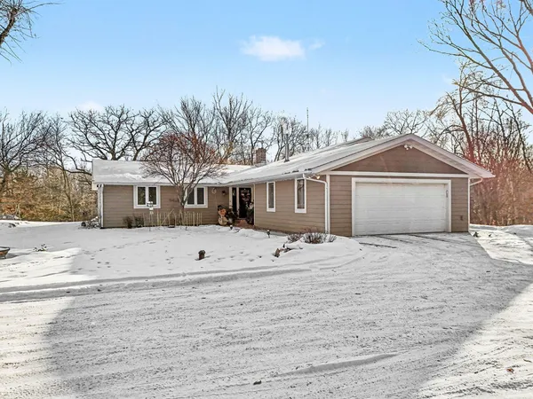 $850,000 | 28800 Woodland Trail, New Prague, MN 56071