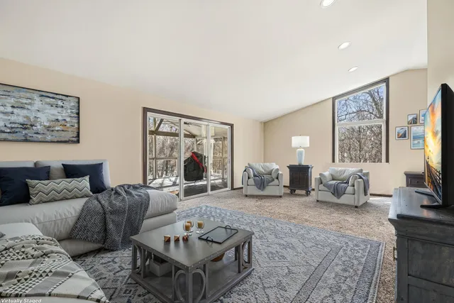 $850,000 | 28800 Woodland Trail, New Prague, MN 56071