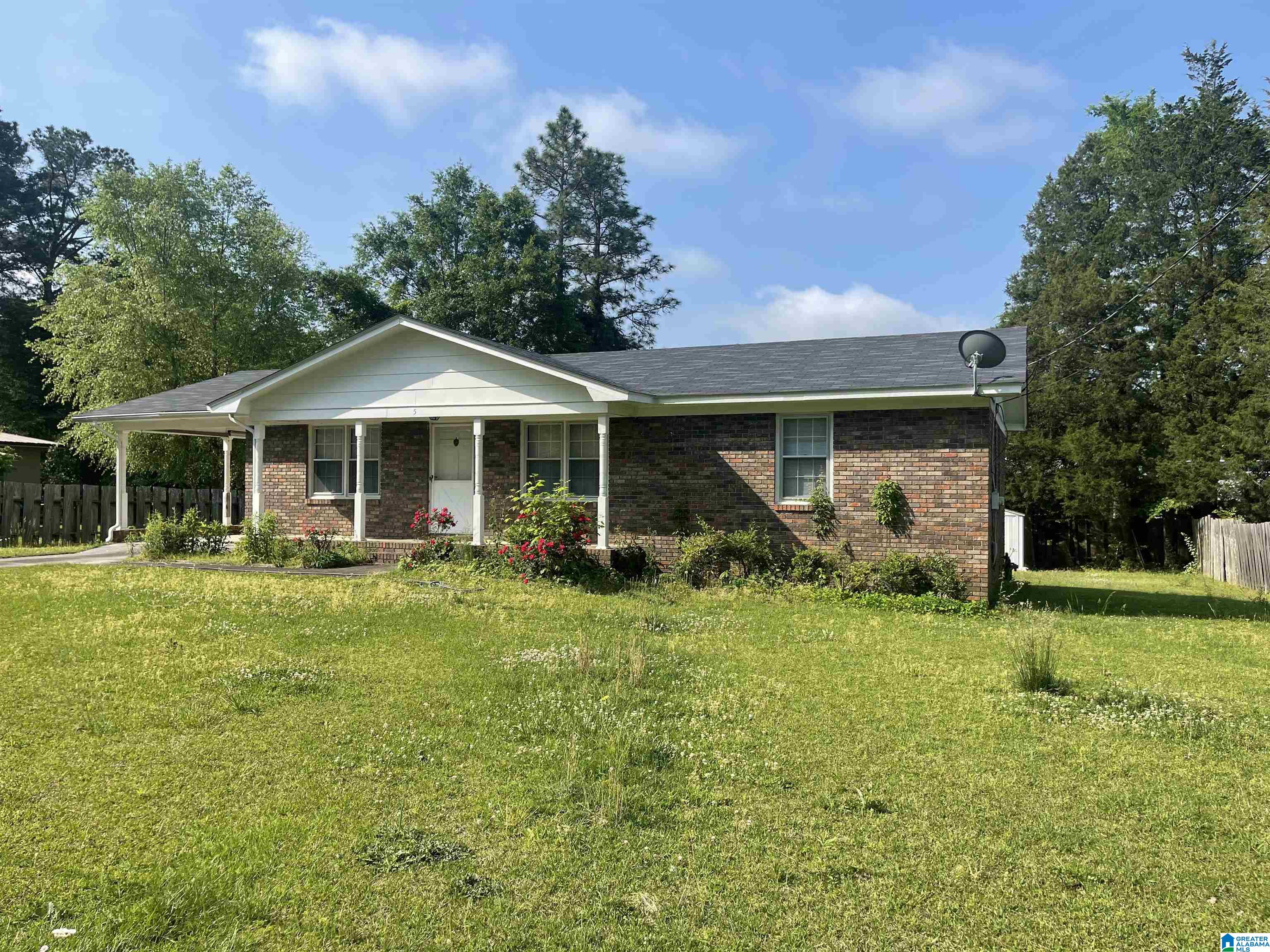 5 Crestwood Drive Oneonta, AL 35121 - Photo 1 of 1