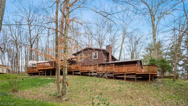 $395,000 | 2930 Tarkman Drive, Nashport, OH 43830