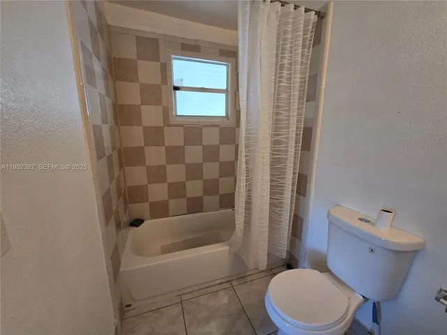 $1,500 | 1376 Northwest 103rd Street, Unit 3, Miami, FL 33147