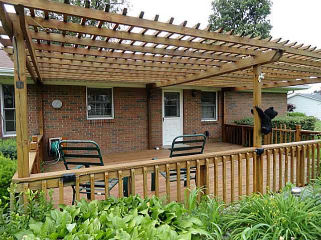 570 North County Road Bellefontaine, OH 43311 - Photo 2 of 25