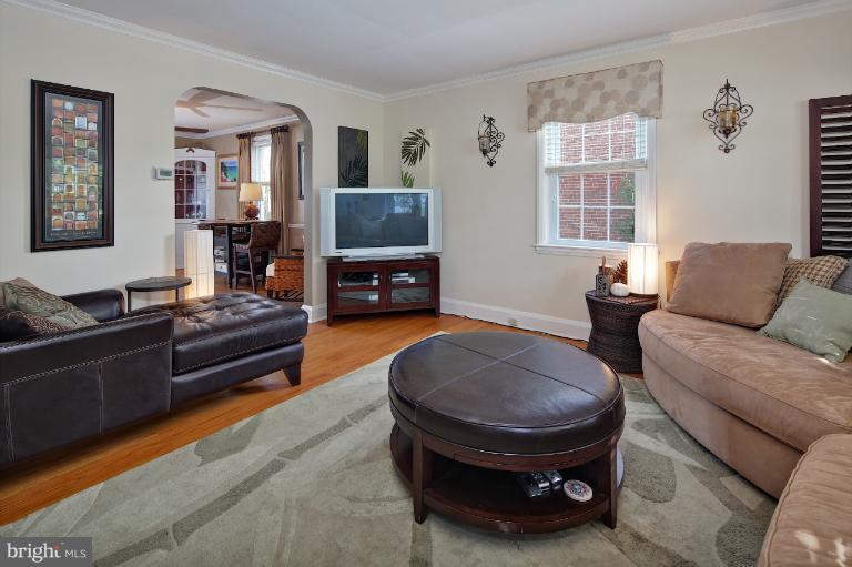 418 Overbrook Road Baltimore, MD 21212 - Photo 3 of 30 a living room with furniture and a flat screen tv