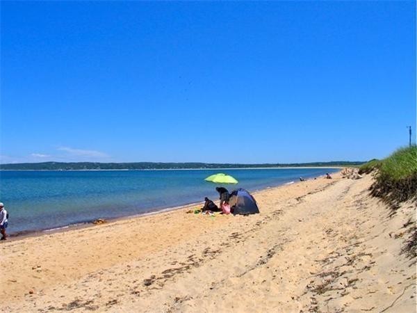 40 Lighthouse Road Aquinnah, MA 02535 - Photo 20 of 25