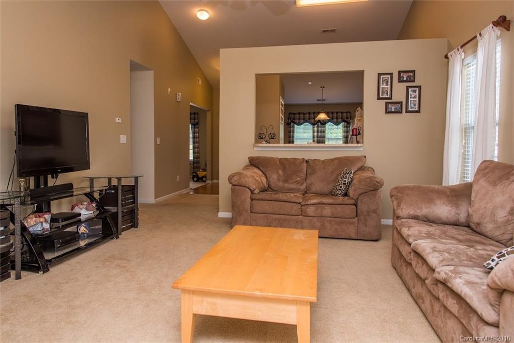 1658 Summit Ridge Lane Kannapolis, NC 28083 - Photo 4 of 24 Gallery Image 4