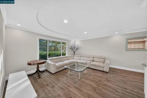 $830,000 | 2100 Golden Rain Road, Unit 3, Walnut Creek, CA 94595