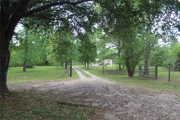 $850 | 9103 Pine Lane, Magnolia, TX 77354