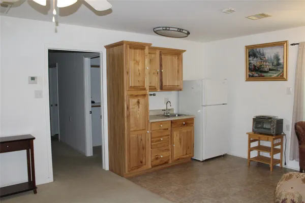 $850 | 9103 Pine Lane, Magnolia, TX 77354