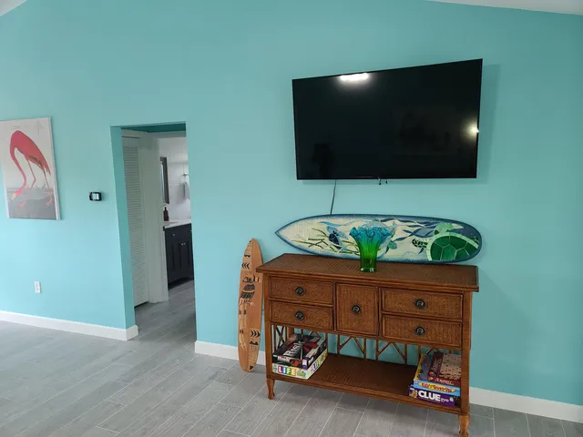 $4,250 | 14 South Exuma Road, Key Largo, FL 33037