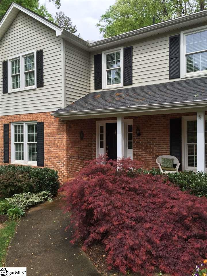 114 Sun Meadow Road Greer, SC 29650 - Photo 2 of 27 Gallery Image 2