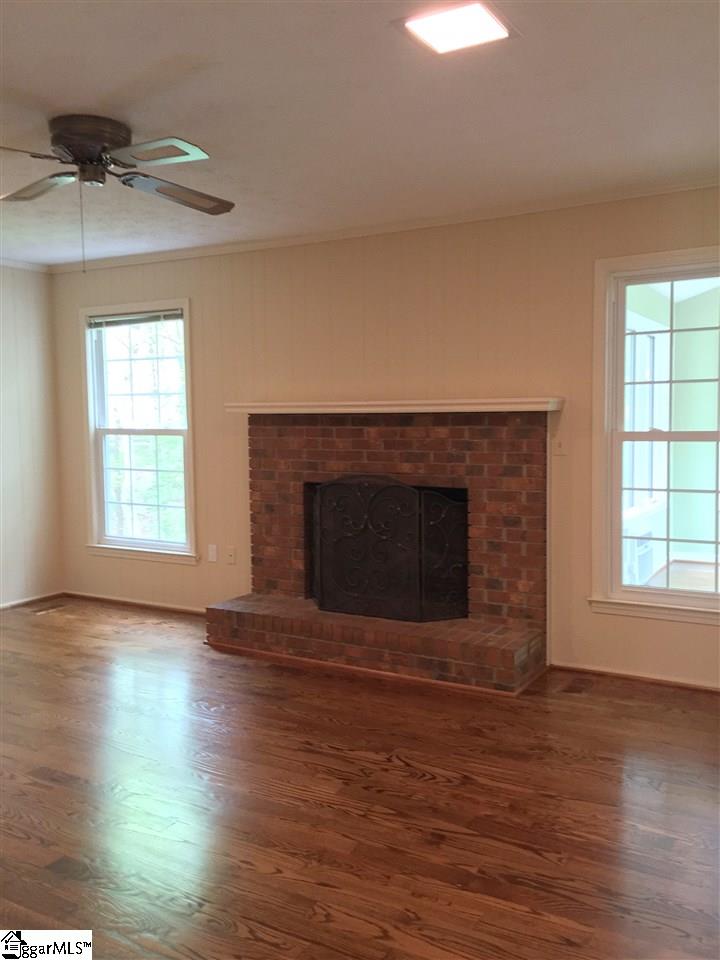 114 Sun Meadow Road Greer, SC 29650 - Photo 5 of 27 Gallery Image 5