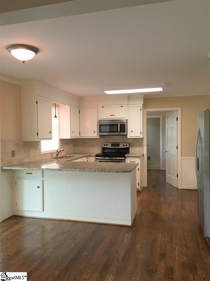 114 Sun Meadow Road Greer, SC 29650 - Photo 7 of 27 Gallery Image 7