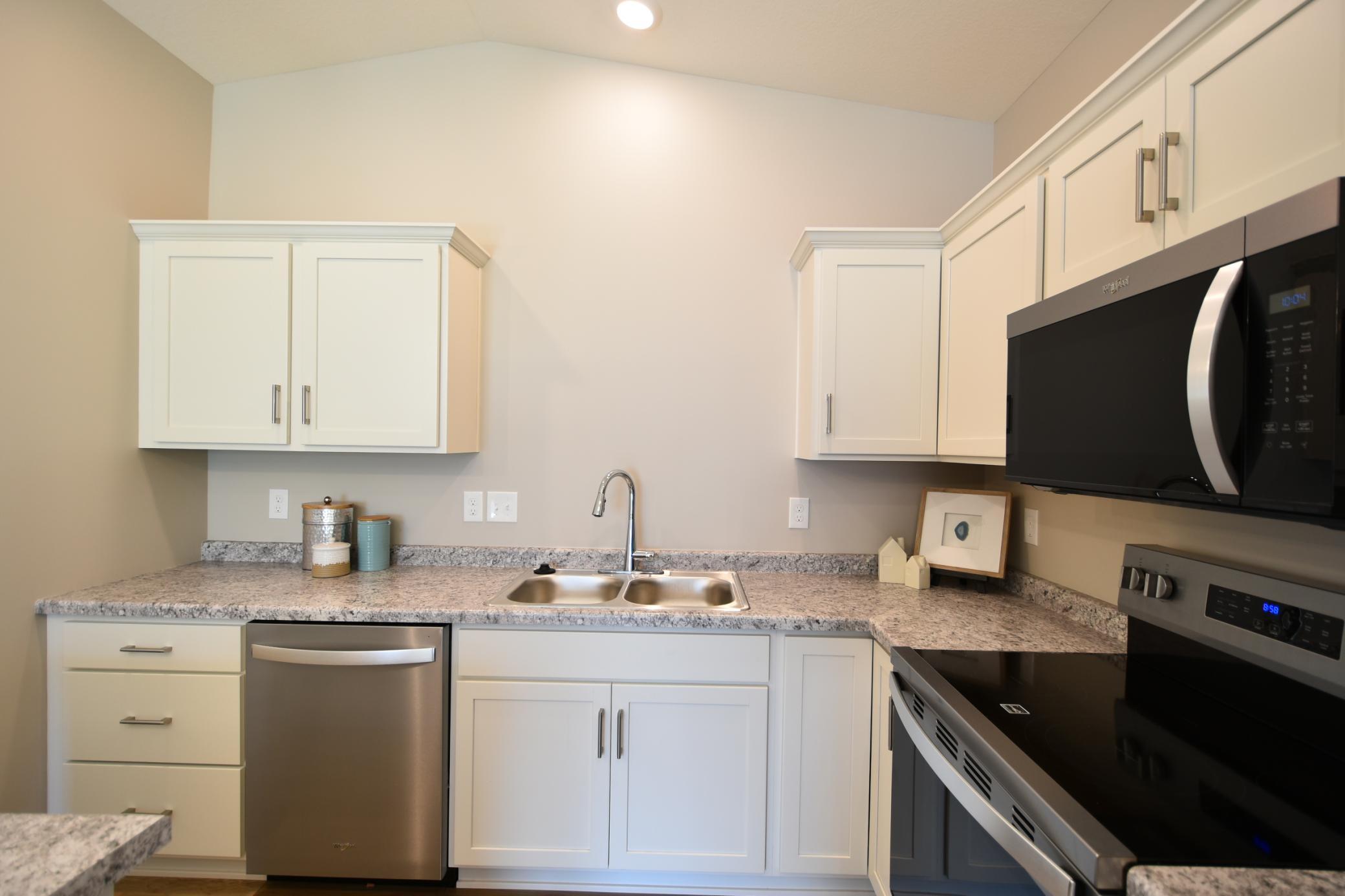 2049 East 20th Street Zumbrota, MN 55992 - Photo 23 of 33