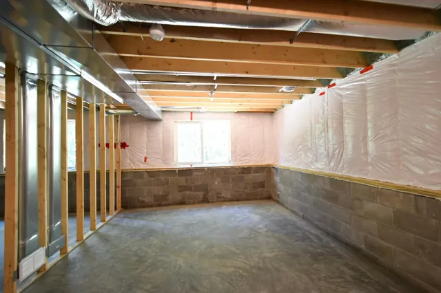 $309,900 | 2049 East 20th Street, Zumbrota, MN 55992