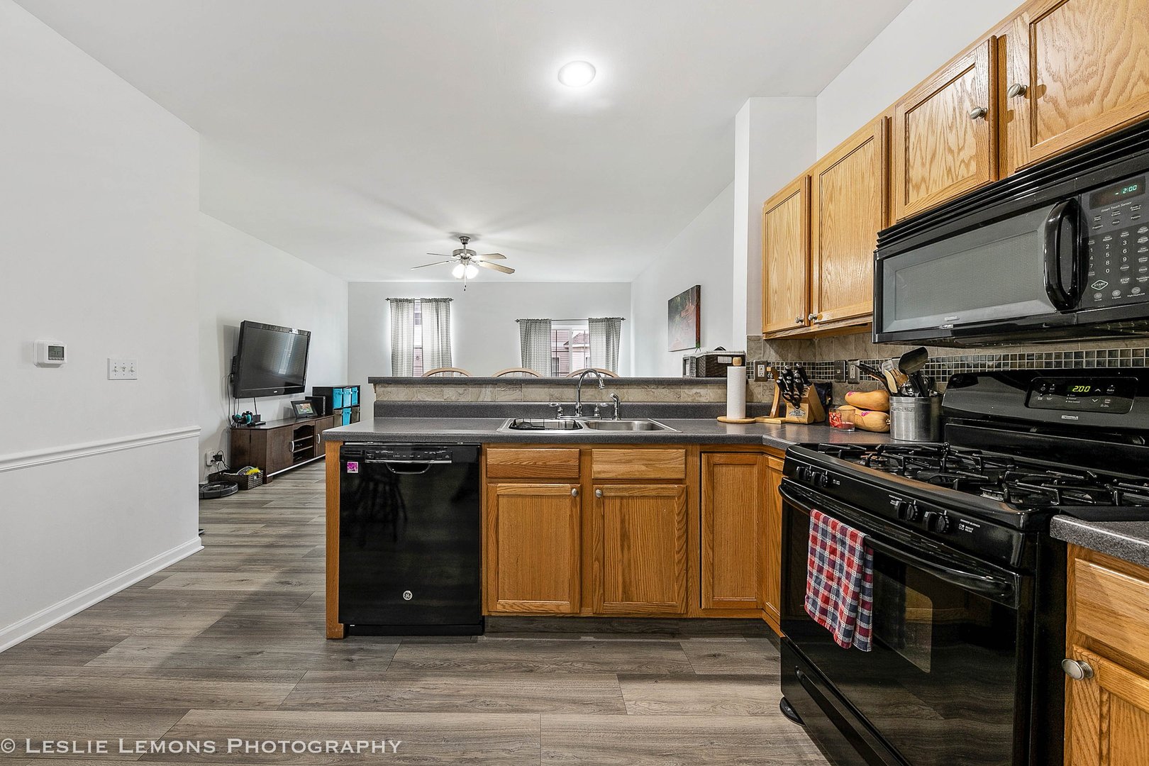 281 Bent Grass Circle, Unit B DeKalb, IL 60115 - Photo 8 of 24