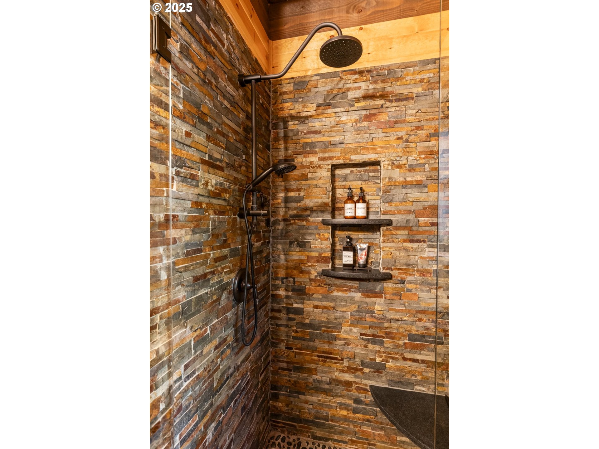 55590 McKenzie River Drive Blue River, OR 97413 - Photo 11 of 45