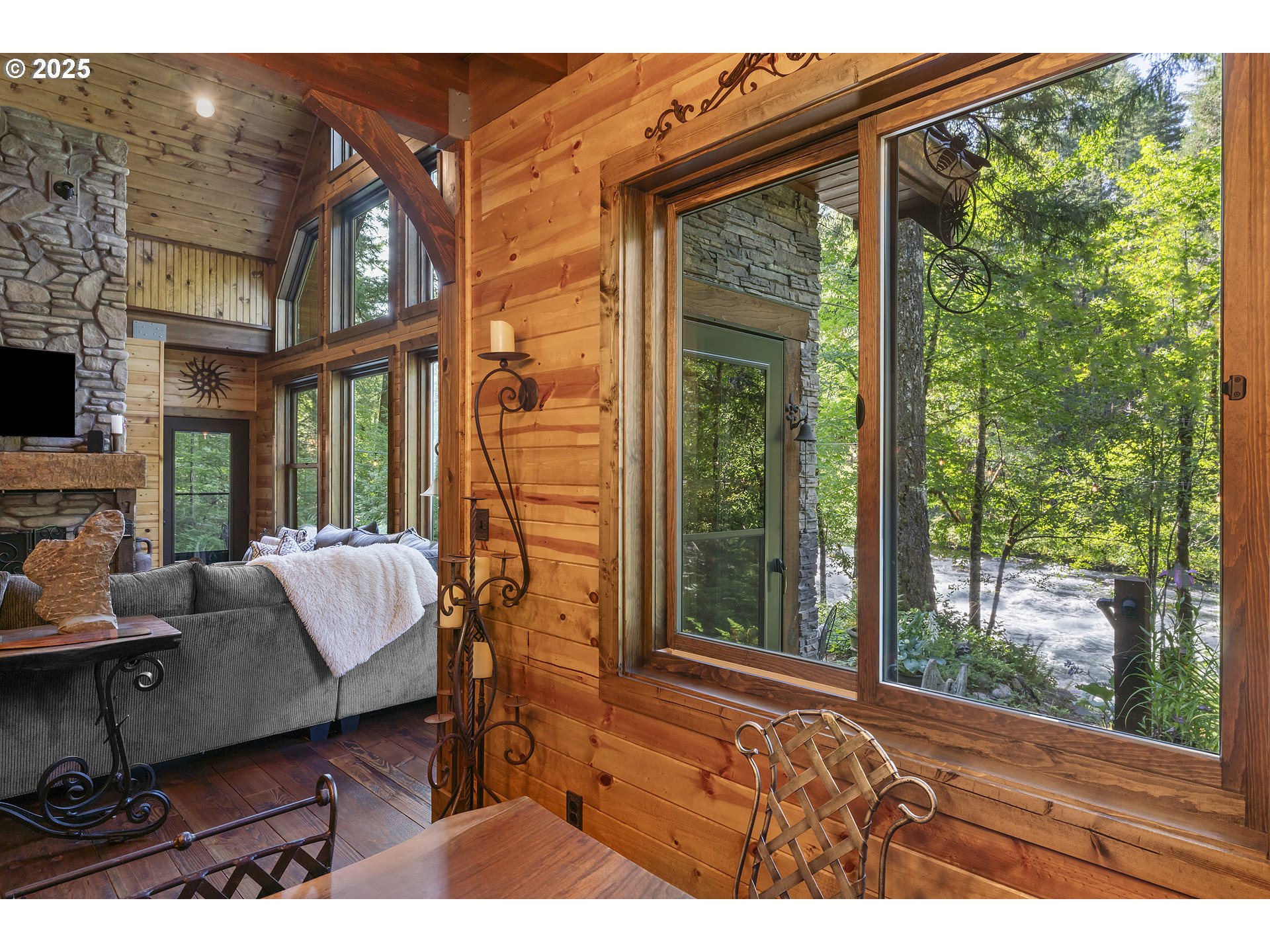 55590 McKenzie River Drive Blue River, OR 97413 - Photo 15 of 45