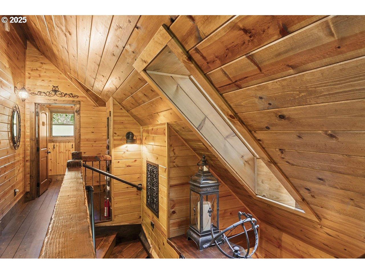55590 McKenzie River Drive Blue River, OR 97413 - Photo 30 of 45 a view of entryway with wooden floor