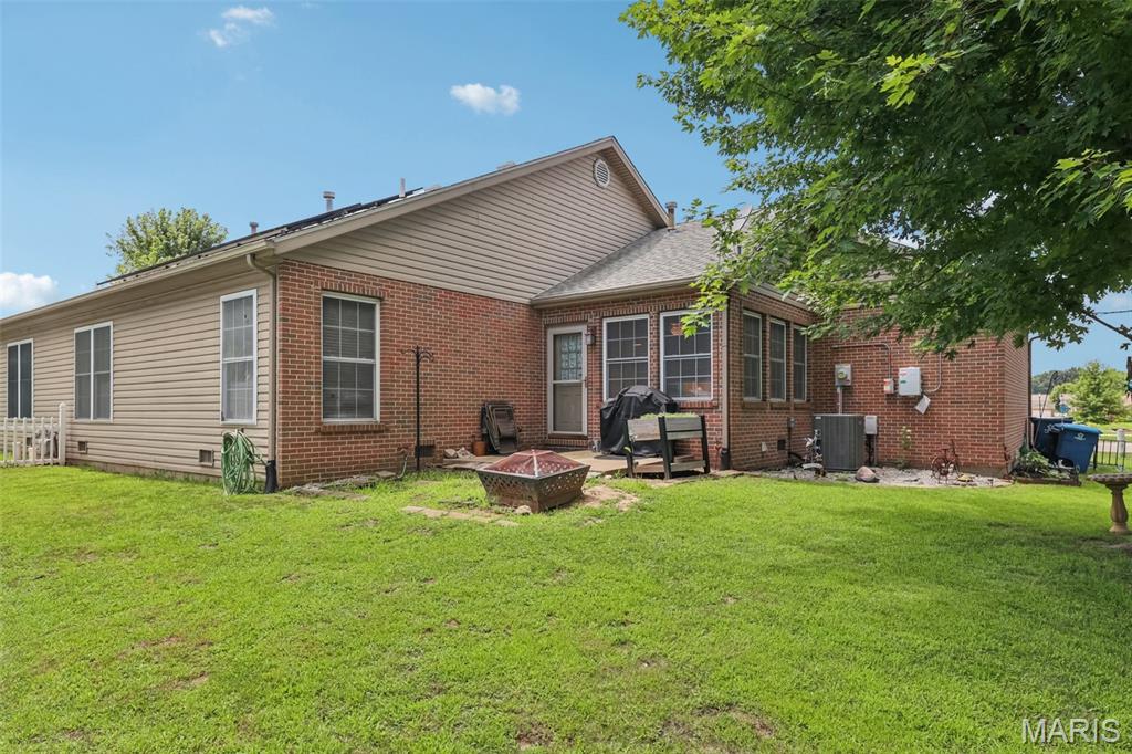 2266 Calgary Drive Shiloh, IL 62221 - Photo 21 of 24 Gallery Image 21