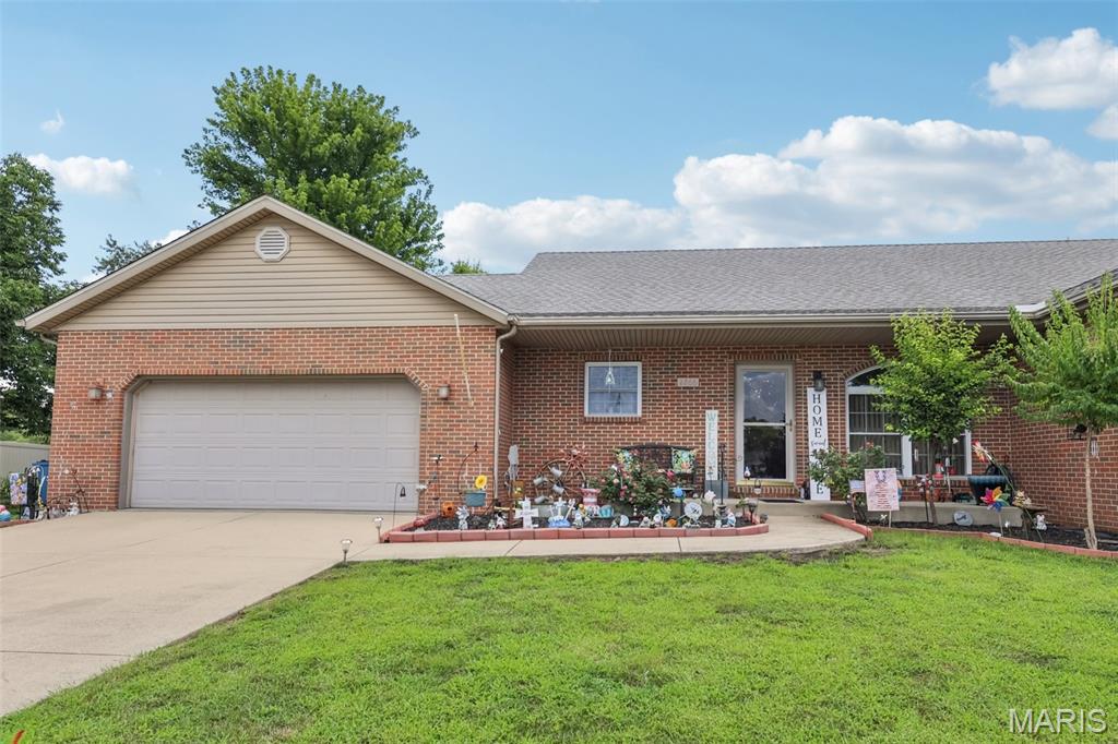 2266 Calgary Drive Shiloh, IL 62221 - Photo 3 of 24 Gallery Image 3