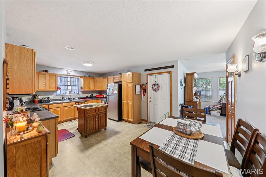 2266 Calgary Drive Shiloh, IL 62221 - Photo 10 of 24 Gallery Image 10