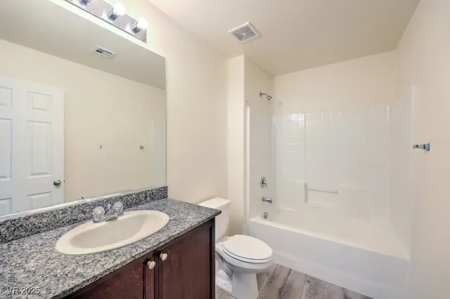 $1,900 | 4516 Townwall Street, Las Vegas, NV 89115