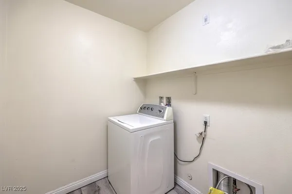 $1,900 | 4516 Townwall Street, Las Vegas, NV 89115