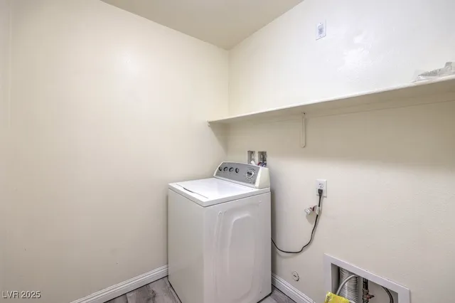 $1,900 | 4516 Townwall Street, Las Vegas, NV 89115