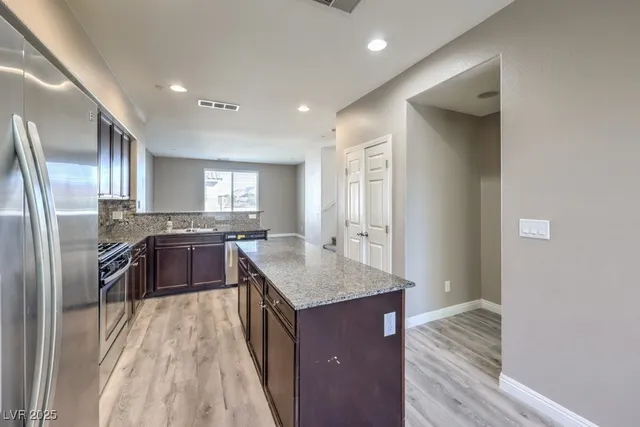 $1,900 | 4516 Townwall Street, Las Vegas, NV 89115