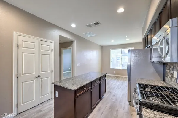 $1,900 | 4516 Townwall Street, Las Vegas, NV 89115