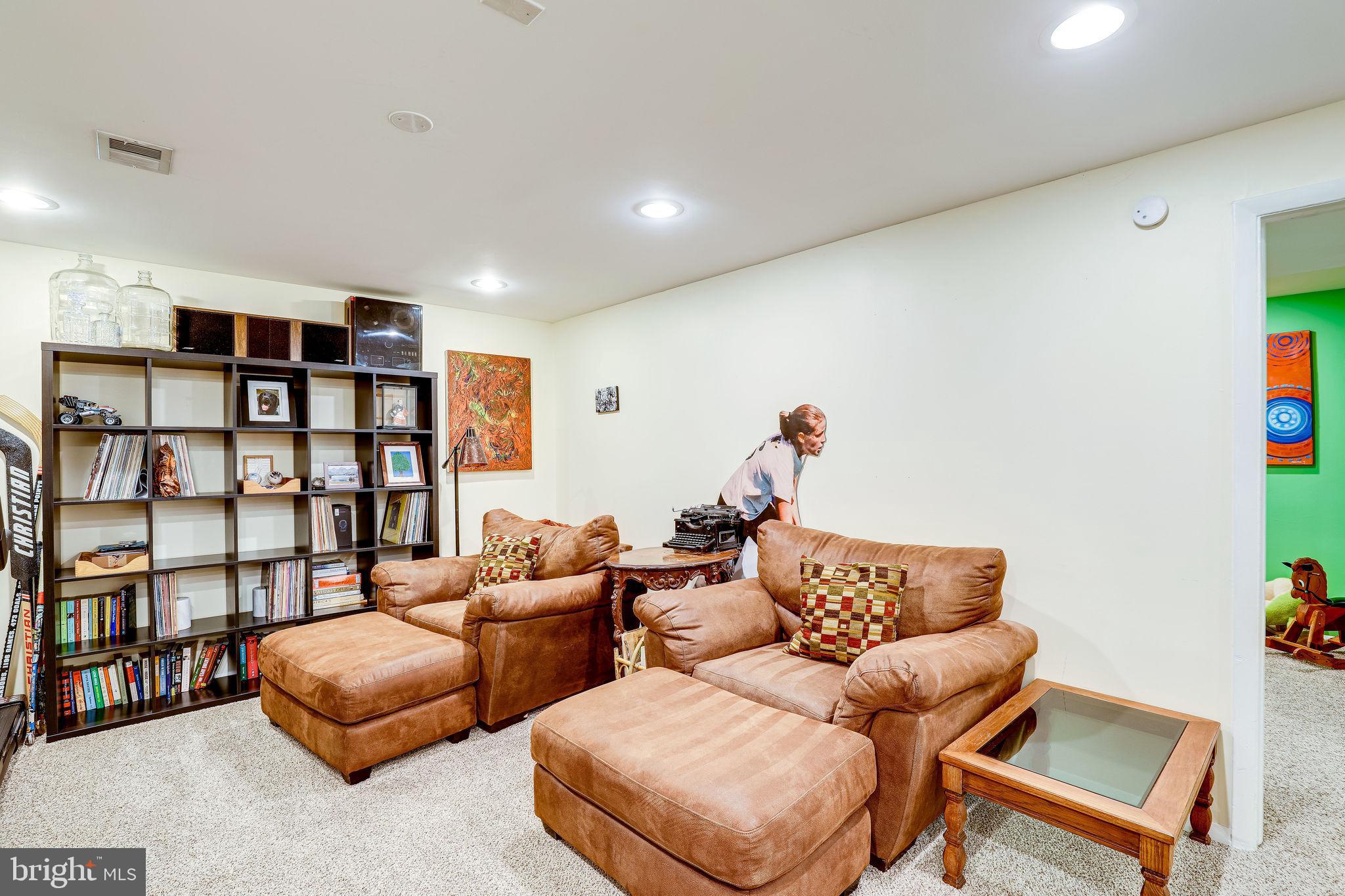 8510 Rippled Creek Court Springfield, VA 22153 - Photo 14 of 29 Gallery Image 14