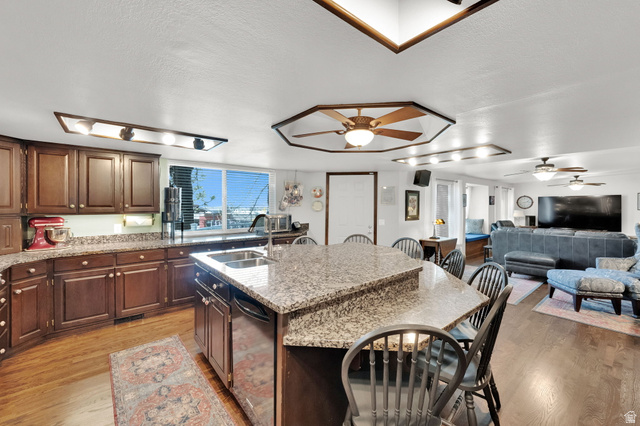 698 East 200 South Bountiful, UT 84010 - Photo 10 of 38