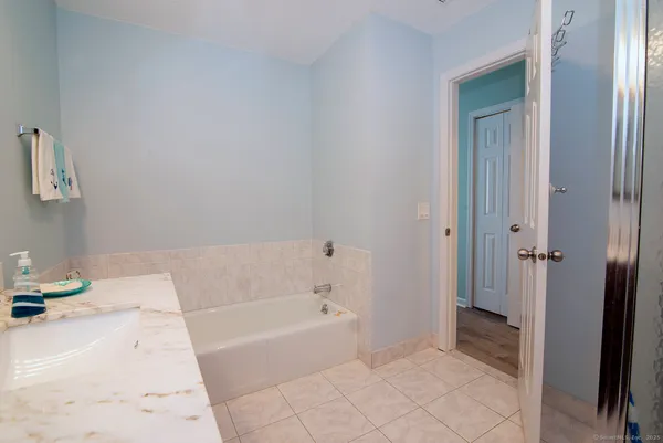 $548,500 | 1 Mansfield Grove Road, Unit 306, East Haven, CT 06512