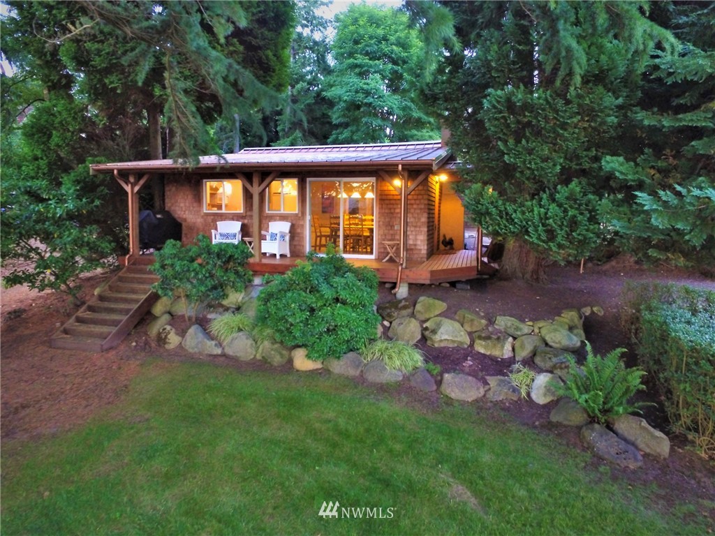 23135 Kingsbury Road Southwest Vashon, WA 98070 - Photo 13 of 25 Gallery Image 13