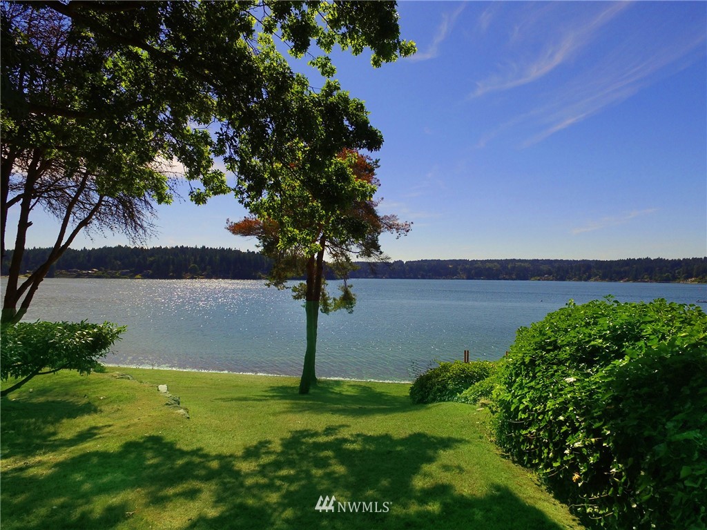 23135 Kingsbury Road Southwest Vashon, WA 98070 - Photo 14 of 25 Gallery Image 14