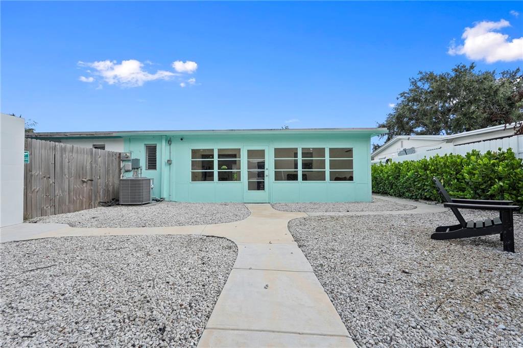 30 Southwest Hideaway Place Stuart, FL 34994 - Photo 25 of 45 a house view with a garden space