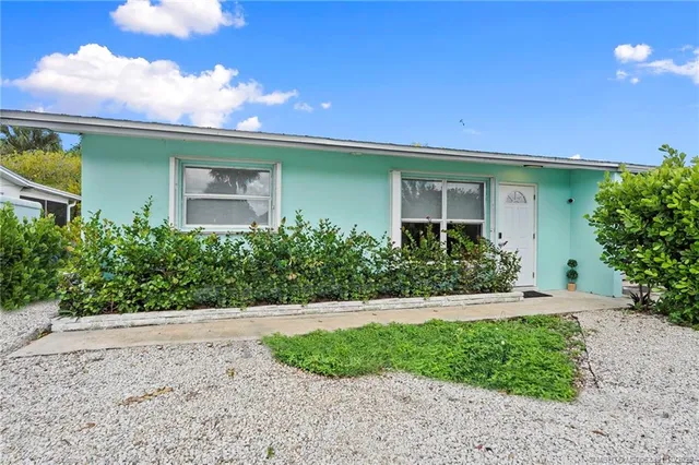 $414,000 | 30 Southwest Hideaway Place, Stuart, FL 34994