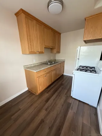 $1,700 | 4269 Poplar Street, San Diego, CA 92105