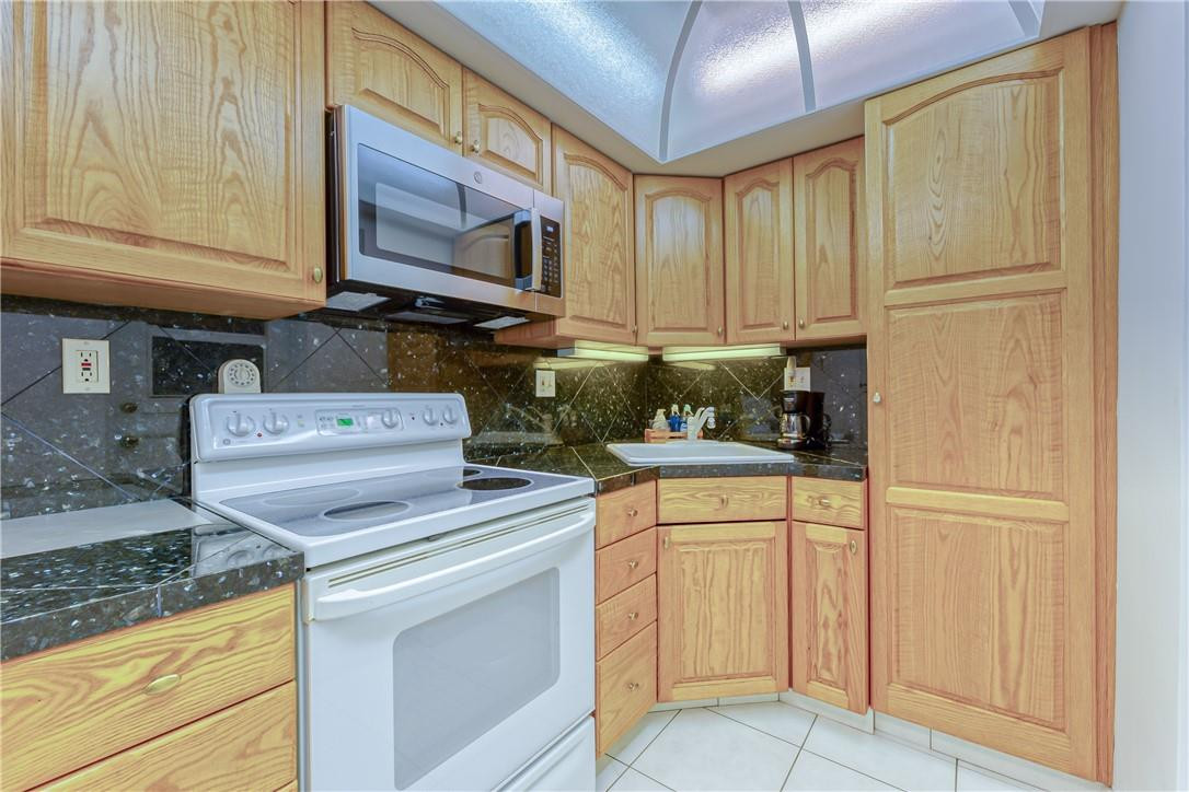 1210 North Riverside Drive, Unit 107 Pompano Beach, FL 33062 - Photo 6 of 29 Photo 6