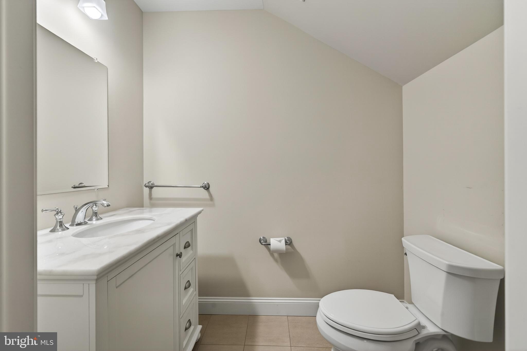 57 Sweetwater Road Glen Mills, PA 19342 - Photo 79 of 106 Third Floor Powder Room