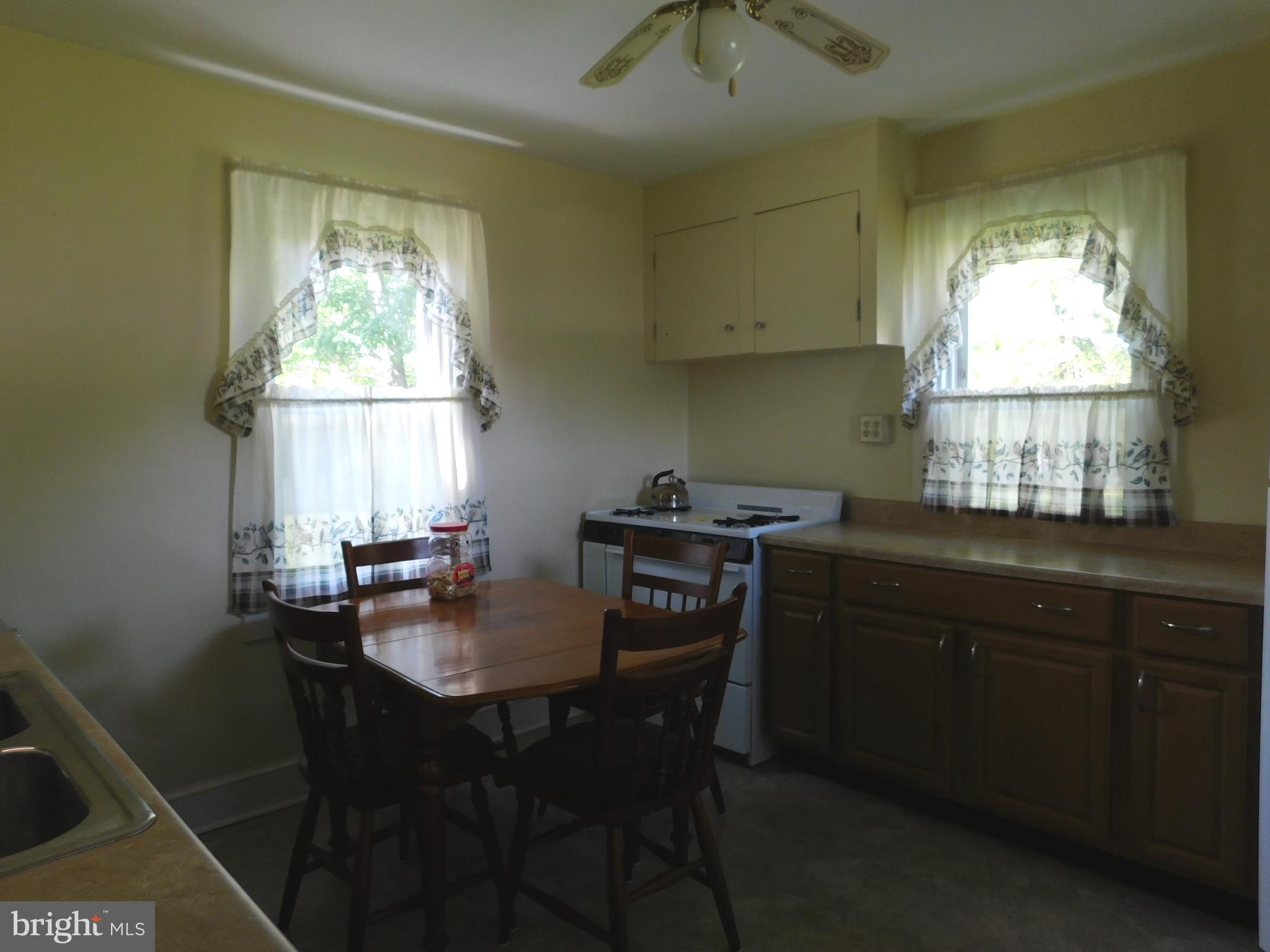101 Garris Road Downingtown, PA 19335 - Photo 8 of 29 Gallery Image 8