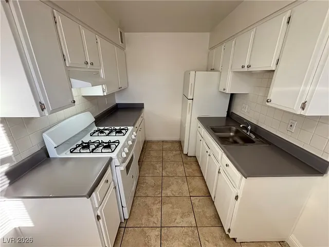 $1,150 | 5132 Pebble Beach Boulevard, Unit B, Las Vegas, NV 89108