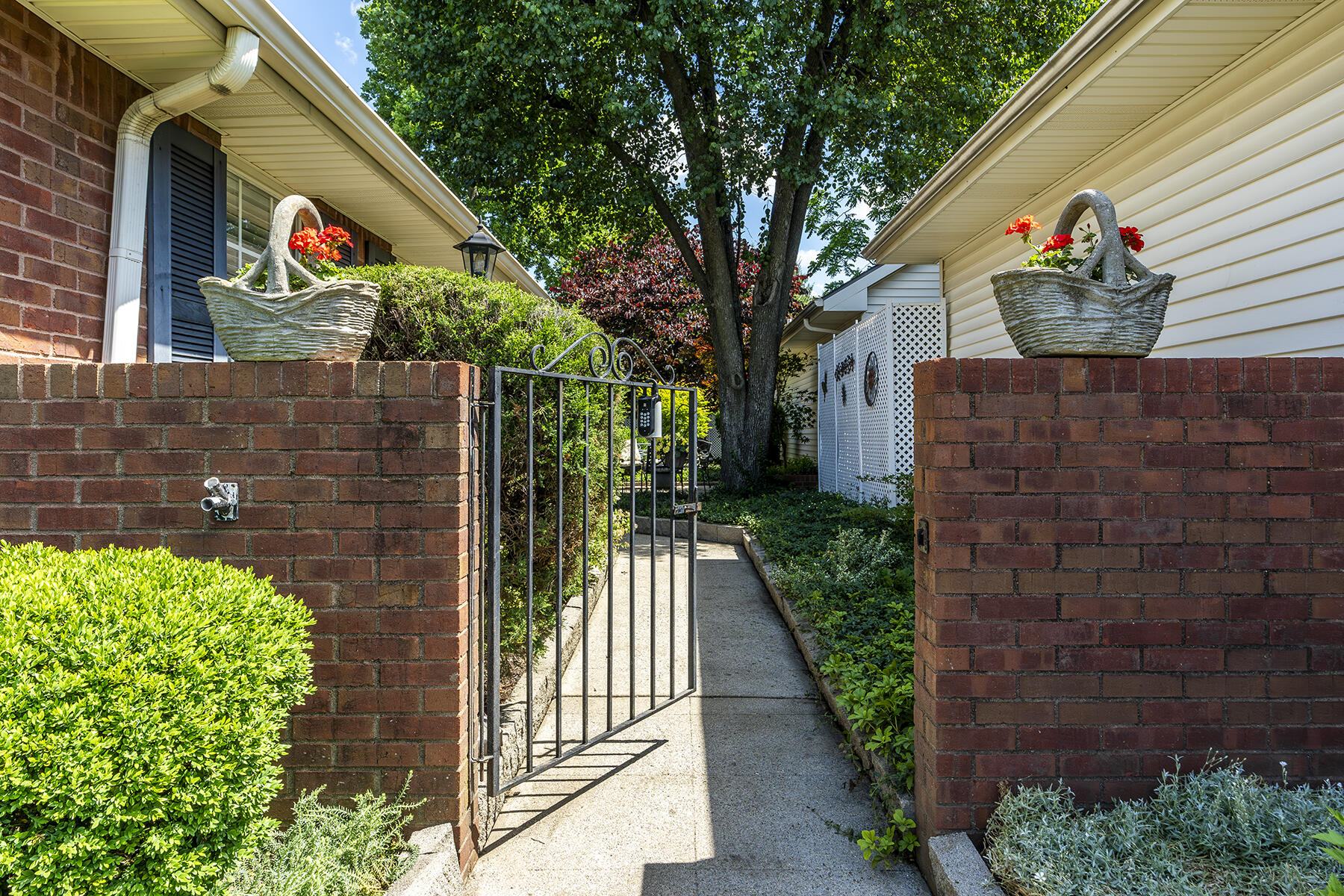 355 Retrac Road Lexington, KY 40503 - Photo 4 of 39 355retrac04