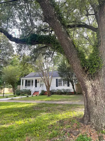$1,600 | 1521 Front Street, Georgetown, SC 29440