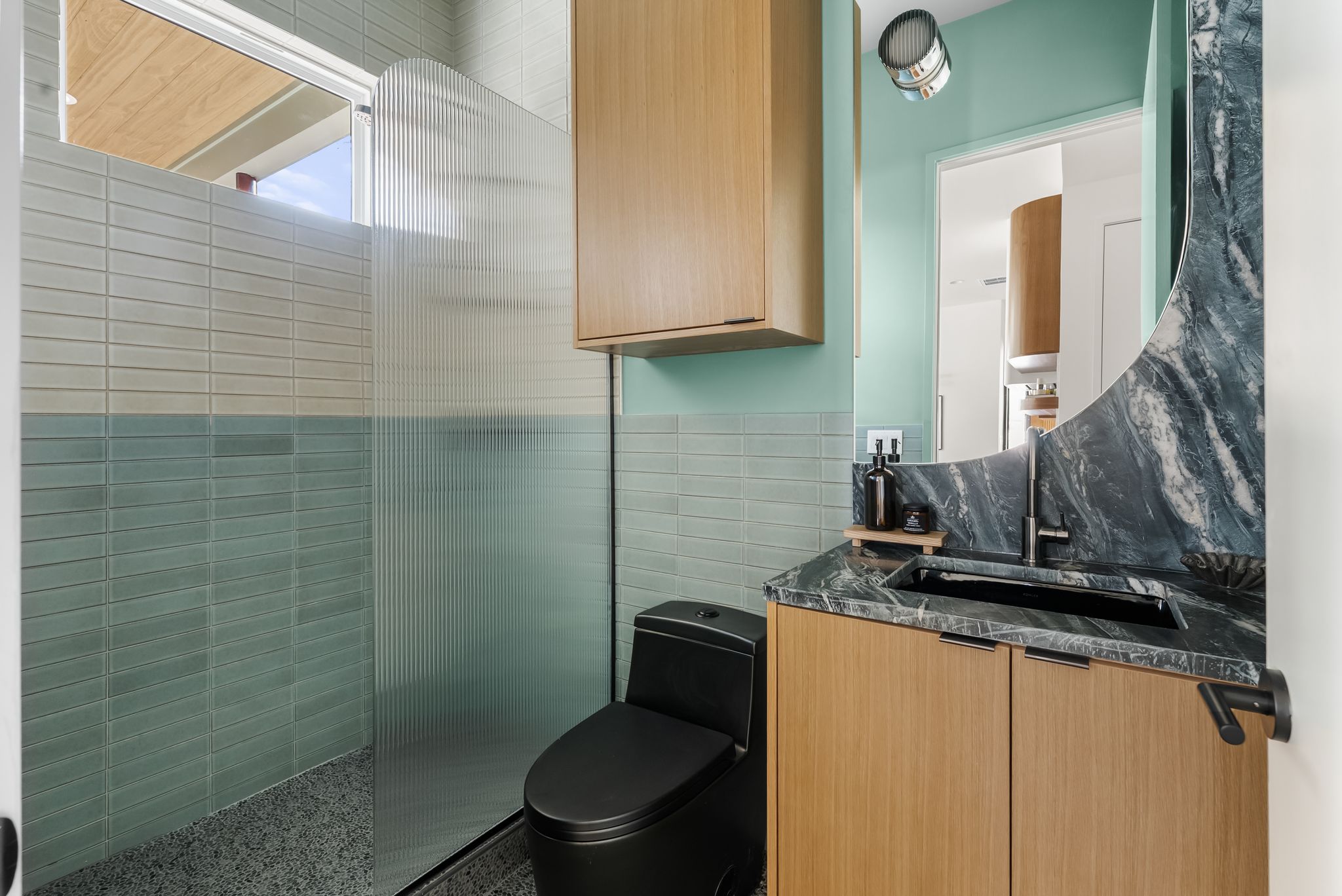 2401 East 18th Street Austin, TX 78702 - Photo 19 of 36 Downstairs full bathroom