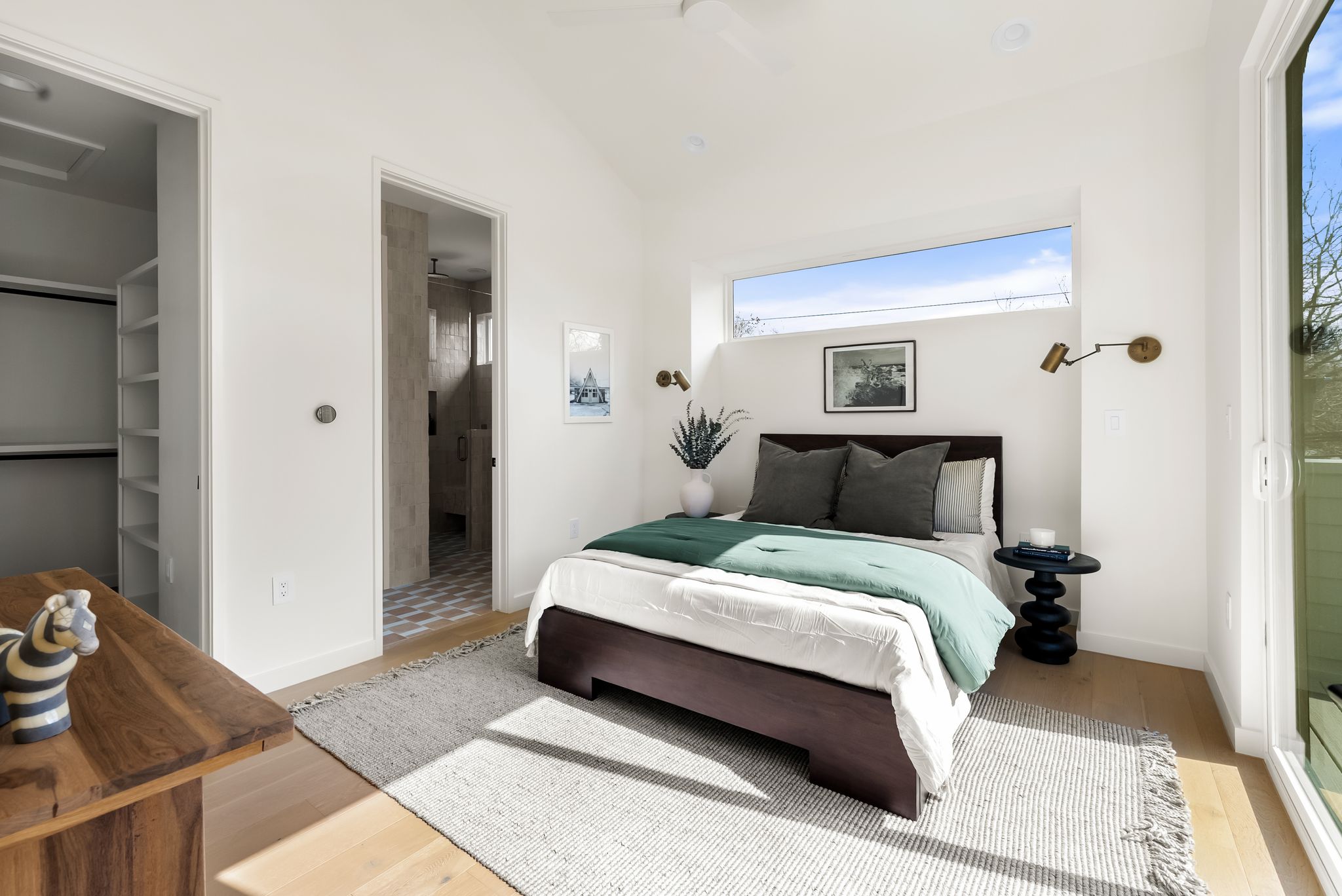 2401 East 18th Street Austin, TX 78702 - Photo 22 of 36 Primary bedrrom