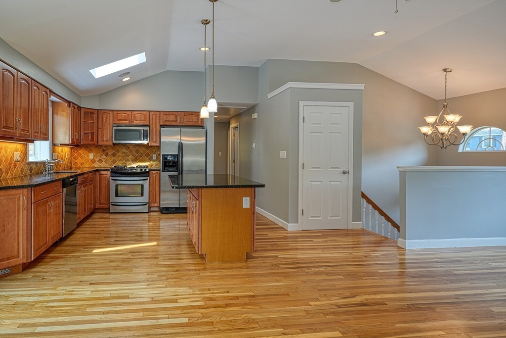10 Town Line Road Burlington, MA 01803 - Photo 15 of 33 Gallery Image 15