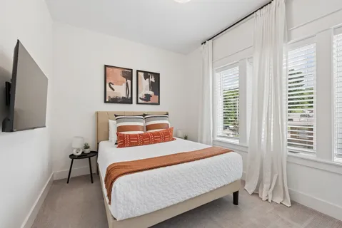 $479,900 | 332 Douglas Avenue, Nashville, TN 37207